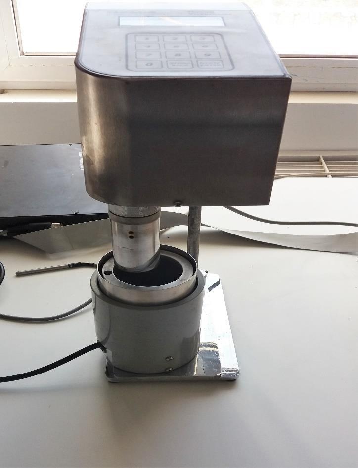 Εικόνα 4.5 : Ιξωδόμετρο Grace-M3500. 4.3.5 Φιλτρόπρεσσα (Χαμηλών Θερμοκρασιών και Χαμηλών Πιέσεων, (LPLT).