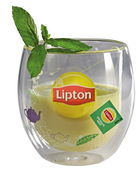 Γεύση με πολλά πρόσωπα Many faced taste 4 πυραμίδες Lipton Delicate Mint 1 λίτρο βραστό νερό 20 ml λευκό ρούμι 80 ml γάλα 2 bar spoon μέλι 1 κορυφή από δυόσμο (για το γαρνίρισμα) Τοποθετούμε 3