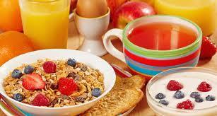 Πρωινό Το πρωινό φαγητό είναι απαραίτητο αλλά και πολύ σημαντικό, γιατί με αυτό ξεκινάμε τη μέρα μας.