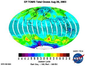 Σχήμα 8. Η ολική στήλη του όζοντος όπως καταγράφηκε από τον δορυφόρο TOMS της NASA στις 60803, πάνω από την γη (NASA-Goddard Space Flight Center).