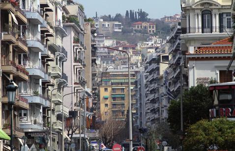 Υπήρχε όμως και μια εγγενής αδυναμία των ίδιων των σχεδίων να ανταποκριθούν στα εκάστοτε ζητούμενα καθώς το οικονομικό περιβάλλον γινόταν δυσκολότερα προβλέψιμο και οι διεθνείς και εσωτερικές