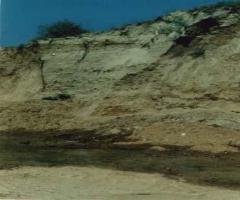 83 να» (1440m-1200m), «Ελληνικό» και «Οµορφοπλαγιά» (1400m-1300m), «Ν της Σπανής Πέτρας» (1224m-1200m) κ.ά., και η 3 η οµάδα (1200m-1000m), στην οποία ανήκουν οι επιφάνειες επιπέδωσης, π.χ.
