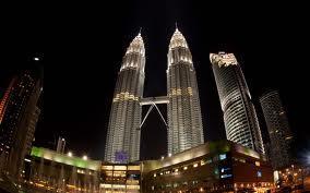 Petronas Twin Towers, Μαλαισία Ειναι τα ψηλότερα διδυμάκια του πλανήτη.