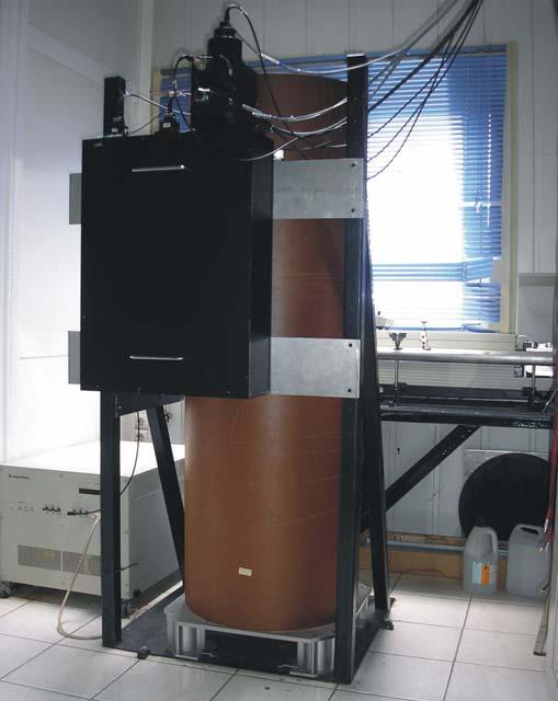 23 1.2.3. Διάταξη ανίχνευσης της ακτινοβολίας laser Για την συλλογή της οπισθοσκεδαζόμενης ακτινοβολίας χρησιμοποιείται ένα Νευτώνειο τηλεσκόπιο με παραβολικό κάτοπτρο διαμέτρου 0.
