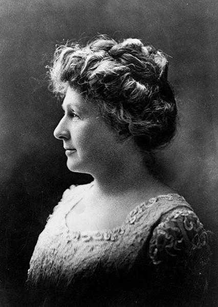 Άννι Κάννον (Annie Jump Cannon 1863-1941) Ήταν Αμερικάνα αστρονόμος της οποίας η καταλογογραφική εργασία ήταν καθοριστική για την ανάπτυξη της σύγχρονης αστρικής ταξινόμησης. Με τον Edward C.