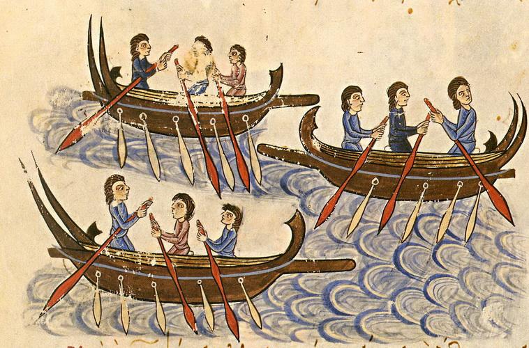 Πλοία, Ναυσιπλοΐα, Ναυπηγική Εμπορικά πλοία και ναυπηγική Τα εμπορικά πλοία της Ύστερης Αρχαιότητας στην πλειοψηφία τους κατασκευάζονταν κατά πολύ μικρότερα από τα αρχαία ελληνικά και ρωμαϊκά, αν και