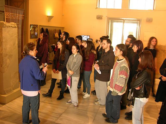 ΜΑΘΗΜΑΤΑ ΕΠΙΓΡΑΦΙΚΗΣ Επιγραφικό Μουσείο Τοσίτσα 1 7 & 28 Μαρτίου 2017 Στις 7 Μαρτίου 2017 επισκέφθηκαν το Επιγραφικό Μουσείο 21 Αμερικανοί φοιτητές από το Davidson College της North Carolina και