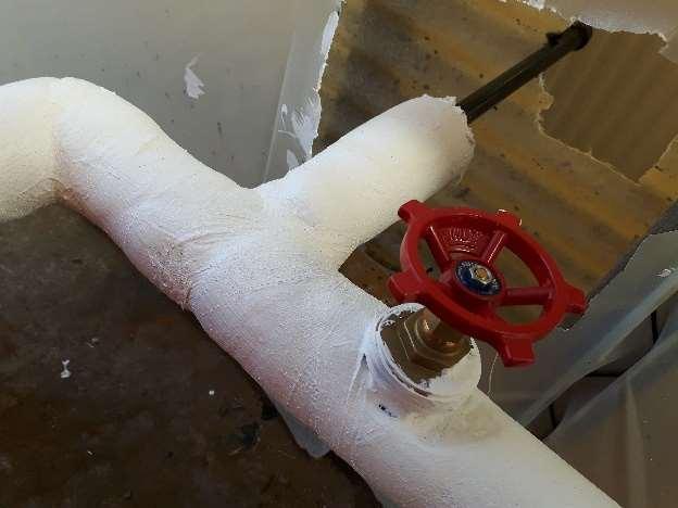 Σύστημα προστασίας από υπερθέρμανση Υδραυλική εγκατάσταση Κατά την εγκατάσταση της βαλβίδας θα πρέπει το σπείρωμα να είναι πλήρως βυθισμένο μέσα στο μαστό σύνδεσης κατά 3/4.