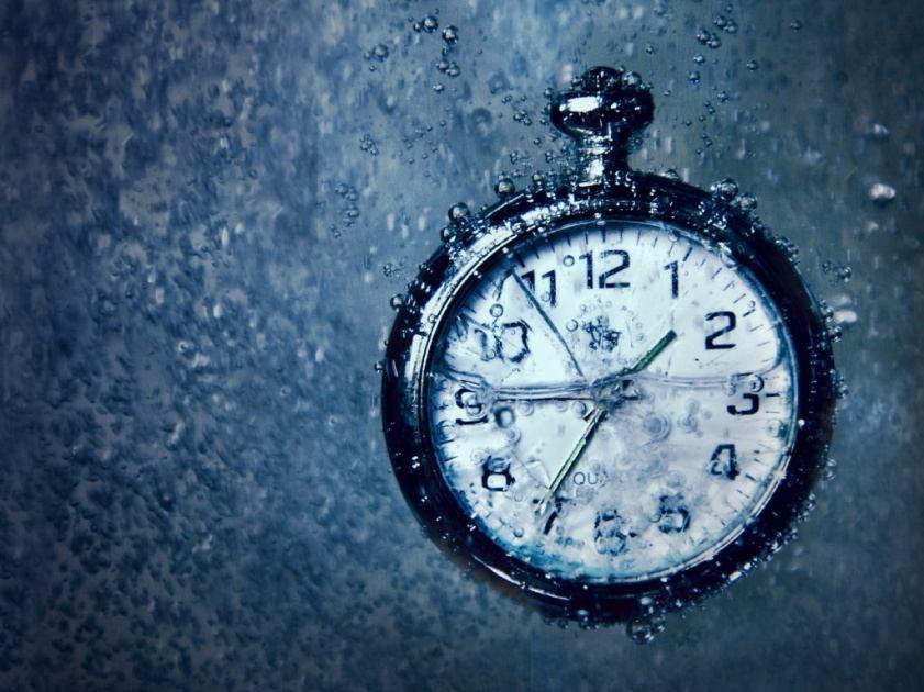 Γιατί τα αναφέρουμε όλα αυτά; Επειδή καθώς θα συνεχίσουμε το ταξίδι μας πίσω στον χρόνο αυτές οι διασπάσεις και οι συγκρούσεις σωματιδίων ήταν πολύ συχνό φαινόμενο και έπαιξαν μεγάλο ρόλο στην