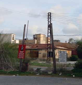 ΠΟΙΗΣΗ Παύλος Λιασίδης Βαρώσιν Κρίμας τα τόσα κάλλη σο εμαρογερημιάσαν νεκατσιασμένοι* Μάρτηες πιον πάνω σο ελορκάσαν*.