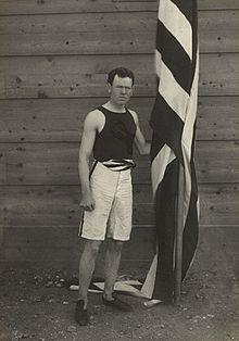 Ο πρώτος Ολυμπιονίκης Στις 6 Απριλίου 1896 στέφεται ο πρώτος Ολυμπιονίκης των σύγχρονων Ολυμπιάδων.