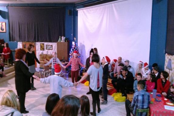 συναισθημάτων. Οι μαθητές, επίσης, συμμετείχαν στο θεατρικό δρώμενο της σχολικής γιορτής των Χριστουγέννων.