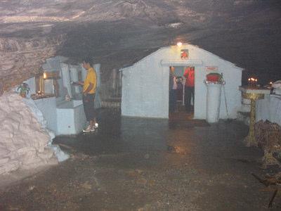 Μετά επισκεφτήκαµε το τουριστικό µέρος του Ευπαλίνειου ορύγµατος, δηλαδή τα πρώτα 140 µέτρα του.