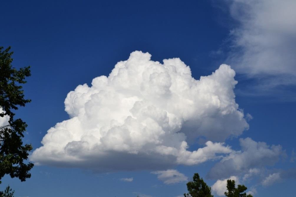 57 4) Νεφώσεις κατακόρυφης ανάπτυξης - Clouds with vertical development Σωρείτης - Cumulus (Cu) Οι σωρείτες είναι πυκνά νέφη κατακόρυφης ανάπτυξης με καθαρό περίγραμμα που το σχήμα τους μεταβάλλεται