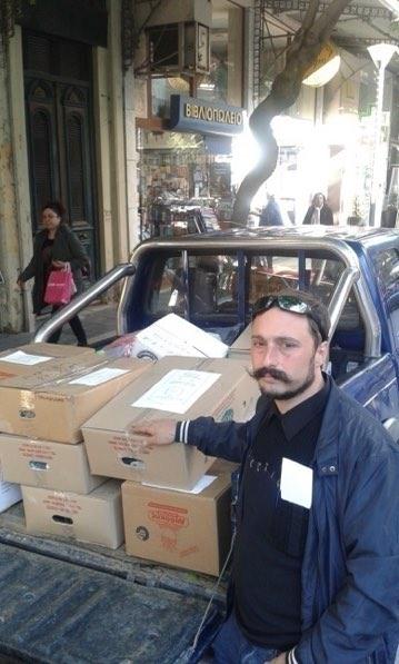 Σώµα εν Ελλάδι εις Αζωγυρέ Σελίνου, συνοδευόµενο από τον Πρόεδρο του Ροταριανού Οµίλου Χανιών ροτ.