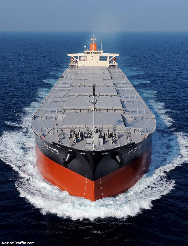 Παράδειγμα για bulk carrier 50000 tn με δυο μηχανές 11000hp η κάθε μια Συνολική ιπποδύναμη 22000hp +2000hp gensets Data: 22000 hp engine needs 60MT of fuel every 24hours operation or 25MT/hour Ship