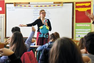 Οι μαθητές κατανόησαν τις δυσκολίες που αντιμετωπίζουν οι συνομήλικοί τους πρόσφυγες. Οι πρόσφυγες ήρθαν σε επαφή με στοιχεία και αξίες του ελληνικού και ευρωπαϊκού πολιτισμού.