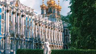 νών Ανακτόρων, το Θέατρο Όπερας και Μπαλέτων Κίροφ, ο Καθεδρικός Ναός του Αγίου Ισαάκ με τον χρυσό τρούλο που κυριαρχεί στο ουράνιο στερέωμα της πόλης και τους μαρμάρινους τοίχους που είναι