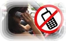 ΚΙΝΗΤΑ ΚΑΙ ΟΔΗΓΗΣΗ Σύμφωνα με στατιστικά στοιχεία, 7 στα 10 ατυχήματα που συμβαίνουν στην χώρα μας οφείλονται σε εκτροπές που έχουν σαν αιτία ότι ο οδηγός του οχήματος μιλούσε στο κινητό τηλέφωνο ενώ