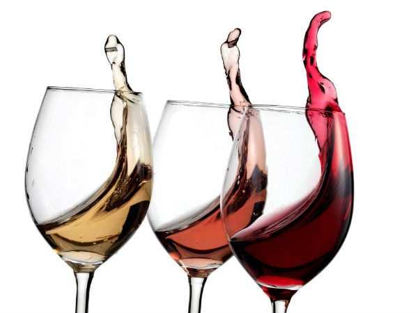 Τα αφρώδη κρασιά πρέπει να σερβίρονται σε ποτήρια τύπου flute Τα κόκκινα κρασιά πρέπει να σερβίρονται σε ποτήρια μεγάλου
