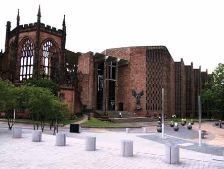 James Cathedral in Seattle, before (left) and after (right) the reconstruction Катедрала Успења Пресвете Богородице у Сан Франциску (Сл.