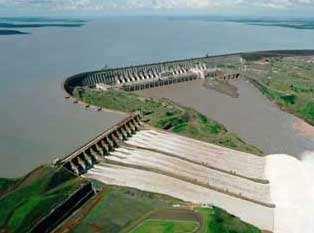 8.2. Hidroelektrana Itaipu (Brazil/Paragvaj) Itapu je (zasad) najveća hidroelektrana na svijetu.