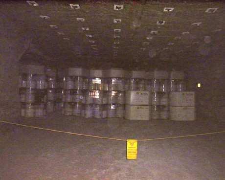 Slika 4.16: Odlagalište nuklearnog otpada Visokoaktivni otpad izvor je ne samo radioaktivnog zračenja nego i toplinske energije.