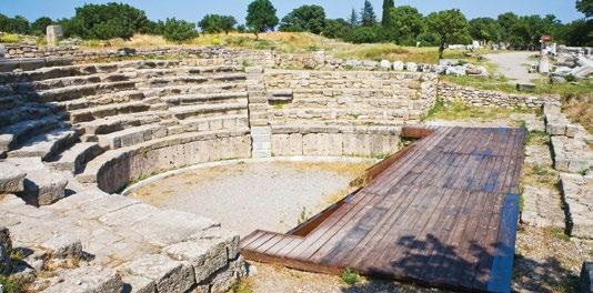 2n ημέρα > ΜΠΟΥΤΒΑ > ΚΟΤΟΡ > ντουμπροβνικ Πρωινό και αναχωρούμε για το μεσαιωνικό Κότορ που είναι περικυκλωμένο από ένα τείχος το οποίο ανοικοδομήθηκε από τη Γαληνοτάτη Δημοκρατία της Βενετίας τον