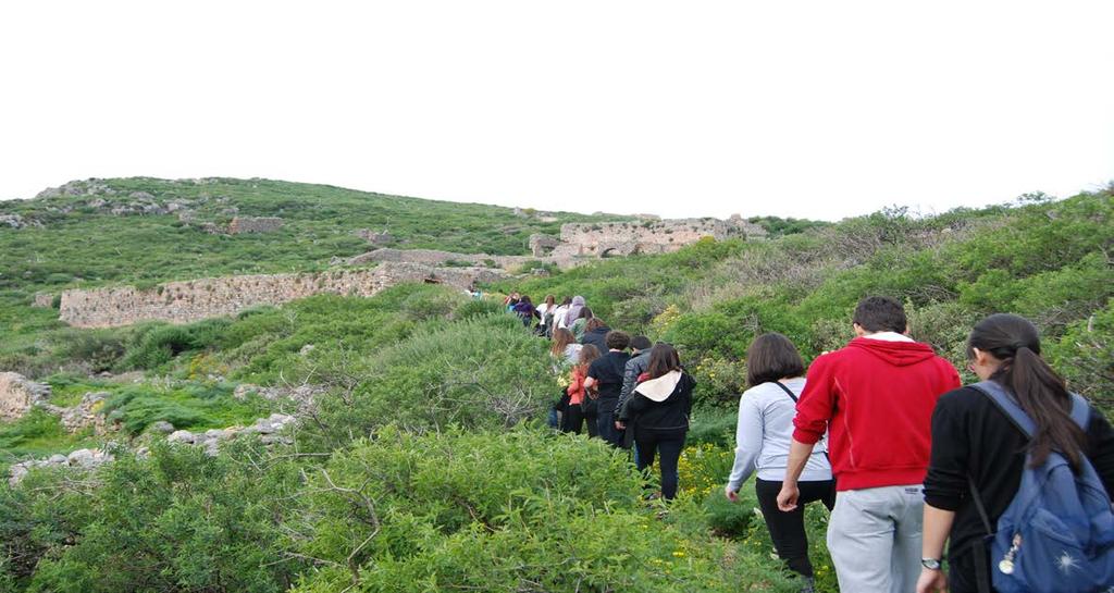 πηγαίνοντας προς τις δημόσιες δεξαμενές