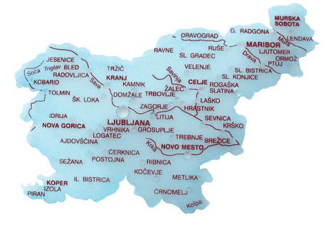 Geotrikotnik ni mogoče podpirti z enim prstom tko, kot je rzvidno s slike, d i il v rvnovesju. Kko imenujemo točko, v kteri se prst dotik geotrikotnik, ko je le-t v rvnovesju? 151.