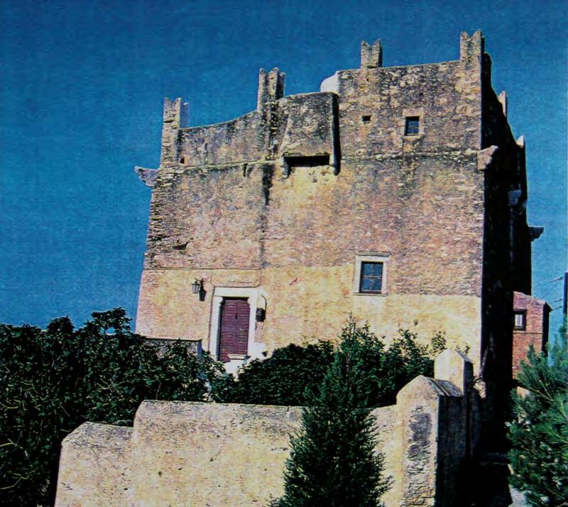 , Φράγκικα κτίσματα, σπουδαστική διάλεξη, 1994 Αποκατάσταση και πρόταση ανάδειξης του Πύργου της Αγιάς στη Νάξο Επίσης ο πύργος του Φραγκόπουλου (Γκρεκ) στο λόφο του χωριού Κουρουνοχώρι στις Μέλανες,