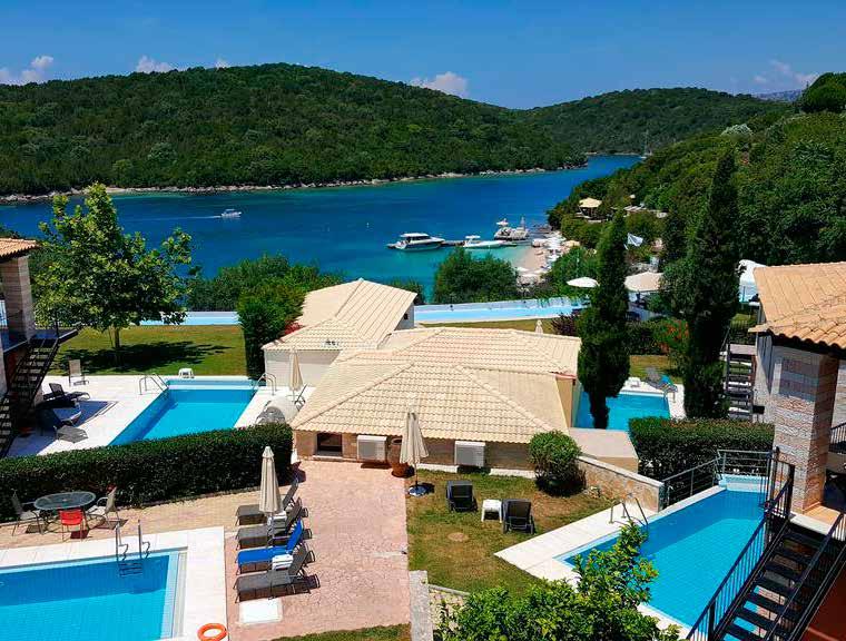 Private Pool ανά 4-5 δωμάτια ORNELLA 4* Σύβοτα Αυτό το κατάλυμα απέχει 2 λεπτά με τα πόδια από την παραλία.