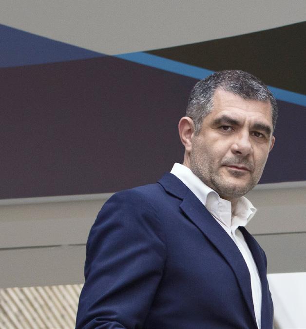 105 Γρηγόρης Χριστόπουλος Chief Commercial Officer Business Segment Ομίλου ΟΤΕ Πίσω στη Διοικητική Ομάδα Ο κ.