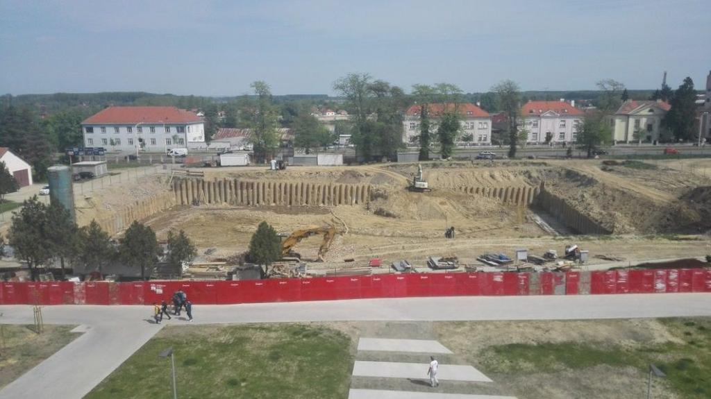 Parcela je pravokutna dimenzija 87,30x63,40 m a proteže se u smjeru zapad istok s malim otklonom od navedene osi prema jugoistoku tj. sjeverozapadu (slika 31.).