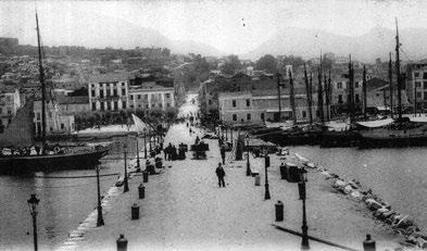 Οι πρώιμες υπερβολές παραλείπονται, τα ιστορικά γεγονότα ανασύρονται από επίσημα κι ανεπίσημα έγγραφα, η αλληλογραφία ξεσκονίζεται, η μυθική διάσταση αποσύρεται.