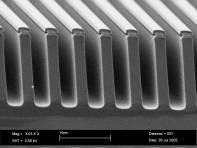 (η) (θ) (ι) ιάσταση : 3 µm ιάσταση : 3µm ιάσταση : 3 µm Depth = 15 µm, AR= 5 Depth = 23.2 µm, AR= 7.73 Depth = 55 µm, AR= 18.3 Χρόνος : 5 min Χρόνος : 10 min Χρόνος : 20 min Σχήµα 3.