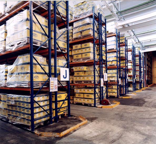 3 rd Party Logistics (3PL) Στον χώρο των μεταφορών και των Logistics η έννοια του outsourcing βρίσκει εφαρμογή στις εταιρίες παροχής υπηρεσιών Logistics ή Third party logistics ή 3PL.
