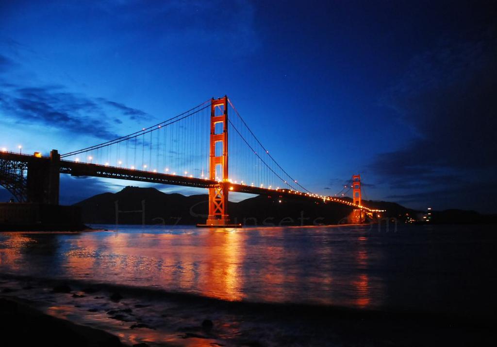 ΙΣΤΟΡΙΚΑ ΣΤΟΙΧΕΙΑ Η Γέφυρα Γκόλντεν Γκέιτ (αγγλ. Golden Gate Bridge) είναι κρεμαστή γέφυρα που εκτείνεται στην "Golden Gate" (Χρυσή Πύλη), το άνοιγμα του κόλπου του Σαν Φρανσίσκο στον Ειρηνικό Ωκεανό.