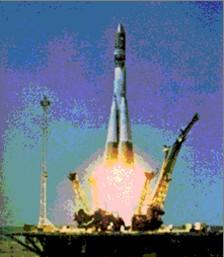 Πότε έλαβε χώρα η πρώτη επανδρωμένη διαστημική αποστολή; Η πρώτη επανδρωμένη πτήση στο διάστημα έγινε με το Vostok 1, φέρνοντας τον 27χρονο κοσμοναύτη Γιούρι Γκαγκάριν στις 12Απριλίου 1961 σε τροχιά