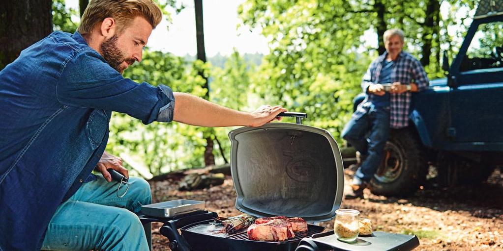 WEBER Q WEBER Q 1200 ΥΓΡΑΕΡΙΟ 43 cm x 32 cm Αυτή η κινητή ψησταριά, με την έξτρα δόση πολυτέλειας που τις προσφέρουν τα πρακτικά, αναδιπλούμενα, πλευρικά τραπεζάκια, είναι ιδανική για εκδρομές.