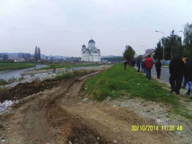 Јабланица извире на источним падинама планине Јабланик, 1 km узводно од Ваљева. Спаја се са реком Обницом и образује Колубару.