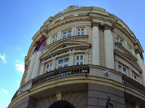 ликовне уметности, ки културни центар и многобројне организације културноуметничког аматеризма.