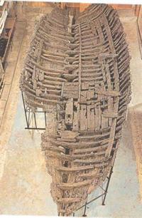 Το ξύλο στην παραδοσιακή ναυπηγική - μια πραγματική εφαρμογή 24 Εικόνα 1.8 Φορτηγό πλοίο Κυρήνεια όπως διασώθηκε Το πλοίο της Κυρήνειας ναυάγησε περίπου το 300 π.χ. στις βόρειες ακτές της Κύπρου.