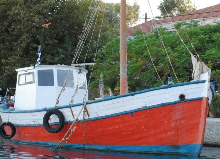 Ναυπηγήθηκε το 1936 στο Αιτωλικό και πλέει έως σήμερα στα νερά του Ιονίου. Διετέλεσε σημαντικό σκάφος, εμπορικό εξυπηρετώντας τις ανάγκες όλων σχεδών των νησιών του Ιονίου.