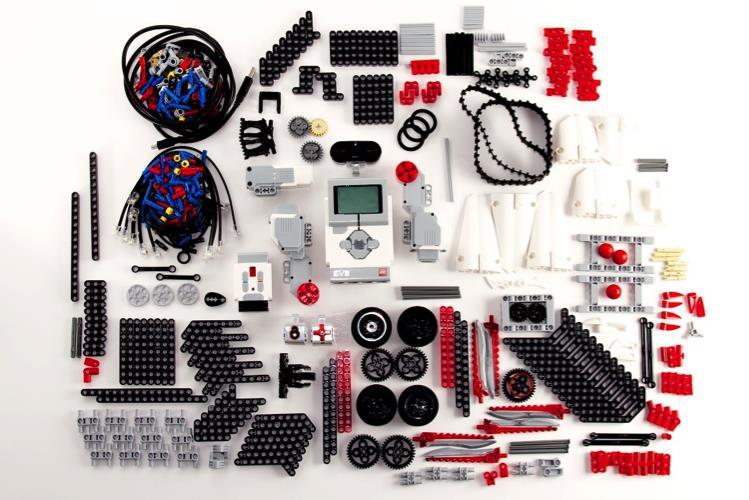 2. Περιγραφή Lego Mindstorms EV3 Τα online μαθήματα που δημιουργήθηκαν στα πλαίσια της παρούσας εργασίας αφορούν την πλατφόρμα Lego.