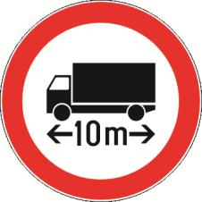 prekoraĉuju odreċenu duţinu (B26) oznaĉava cestu ili dio ceste na kojem je zabranjen promet vozilima ĉija ukupna duţina prekoraĉuje duţinu naznaĉenu na