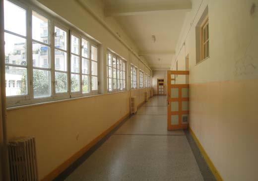 Γυμνάσιο όροφος, άποψη διαδρόμου