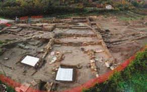 244 Π.Ε.Ο. Έδεσσας - Φλώρινας, αποκαλύφθηκε το 2007 τμήμα μοναστηριακού συγκροτήματος με το καθολικό, προσκτίσματα και νεκροταφείο, που χρονολογούνται στους ύστερους βυζαντινούς χρόνους (13ος-14ος αι.