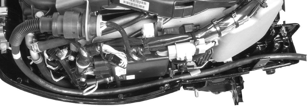 ΕΓΚΑΤΆΣΤΑΣΗ 4. Συνδέστε την πλεξούδα χειριστηρίου στο βύσμα πλεξούδας του κινητήρα. 24859 - Βύσμα καλωδίωσης 5. Στερεώστε την πλεξούδα χειριστηρίου στο κάλυμμα με το συγκρατητήρα της πλεξούδας.
