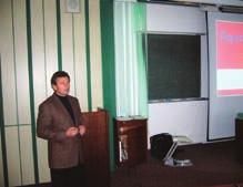 12 December 2009 Pitna voda vir, ki izginja Voda, tekočina, ki pomeni življenje, je zaščitni znak planeta Zemlja, saj pokriva kar 2/3 površine.
